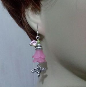 BEST LIL 🐝bumblebee PINK flower 🌺 earrings!